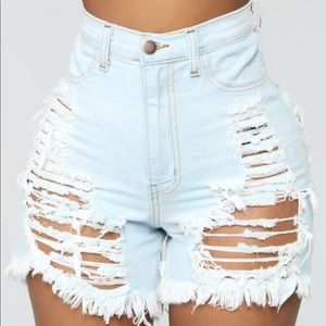 “Going To Extremes” Bermuda Shorts